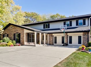 461 S Arlington Heights Rd, Elk Grove Village, IL 60007