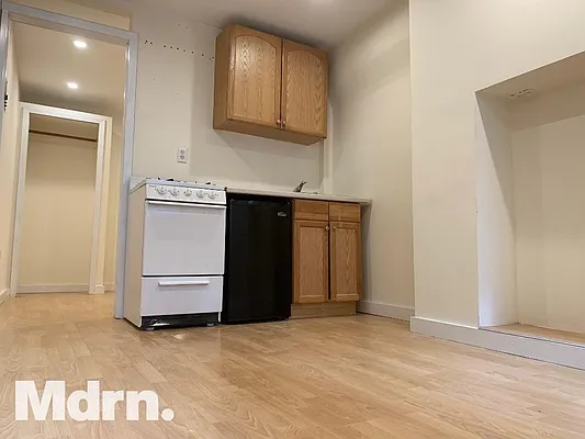 Rented by Mdrn Residential | media 6