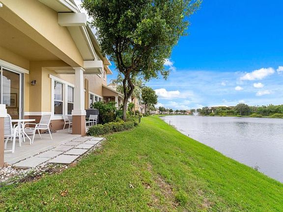 5th image of 855 Marina Del Ray Ln Unit 3