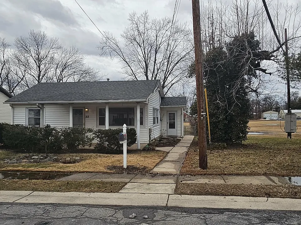 22 Dogwood Dr