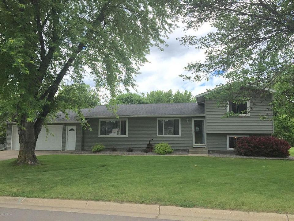 1st image of 580 20th St NE