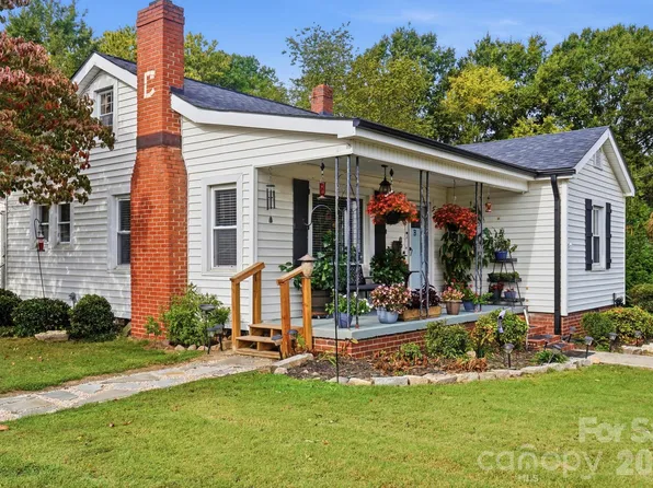 705 Deaton St, Kannapolis, NC 28081