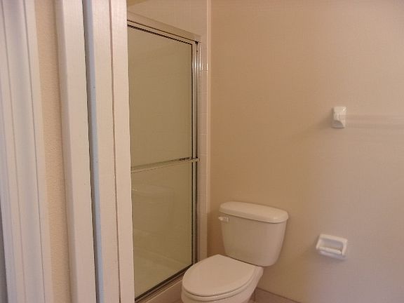 5th image of 405 Bouchelle Dr APT 215