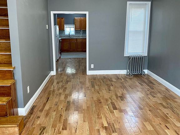 2nd image of 3060 Aramingo Ave