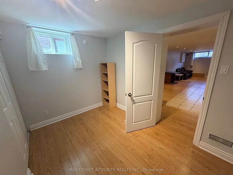59 Christina Cres #BASEMENT — Photo 8