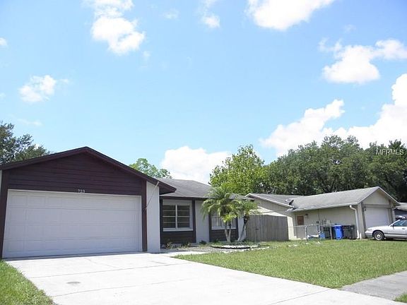 5th image of 723 Breezy Dr