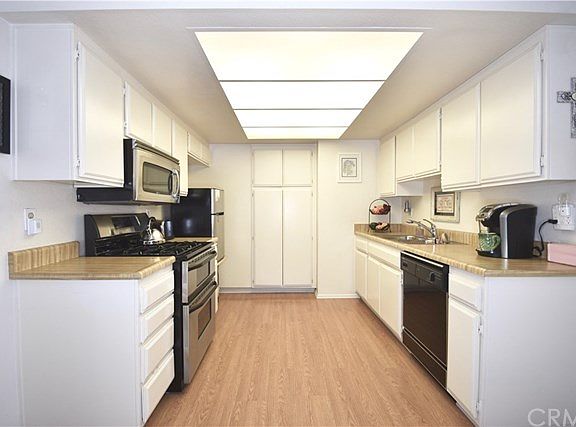 2nd image of 1904 E Yale St APT A