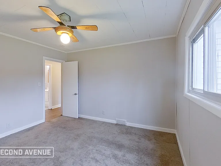 1635 Bronson Rd — Photo 9