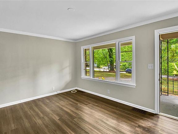 4th image of 54 Driskell Ave SW