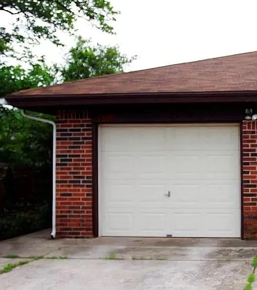 7016 Woodlake Dr — Photo 1