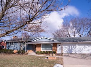 208 S Illinois Ave, Morton, IL