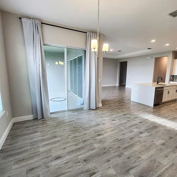 18435 Mowry Ct — Photo 7