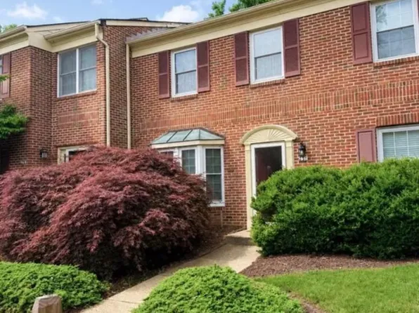 231 Heather Ct, La Plata, MD 20646