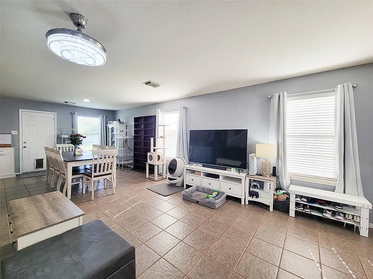 18235 Valebluff Ln — Photo 7