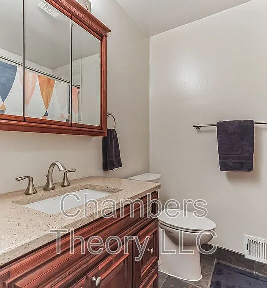 10211 Fox Ln — Photo 33