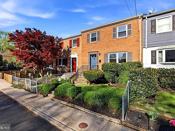 2nd image of 1731 Price St