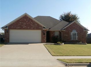 809 Herron St, Prairie Grove, AR 72753