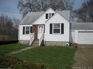 44 Avery Ln, Waterford, CT 06385