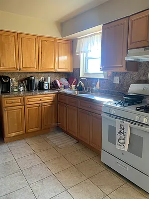 Rented by Voro, LLC | media 29