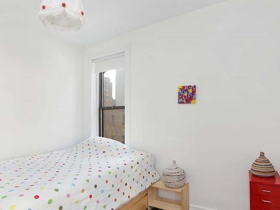 1st image of 327 E 3rd St APT 2D