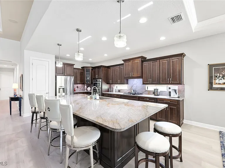 23273 Salinas Way — Photo 9