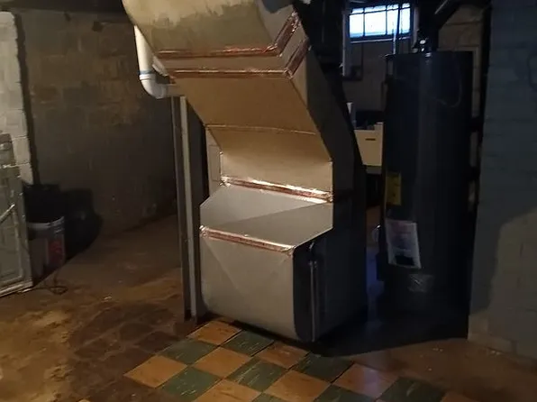 15726 Rockdale St, Detroit, MI 48223