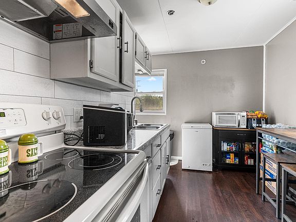5th image of 1614 N 27th St