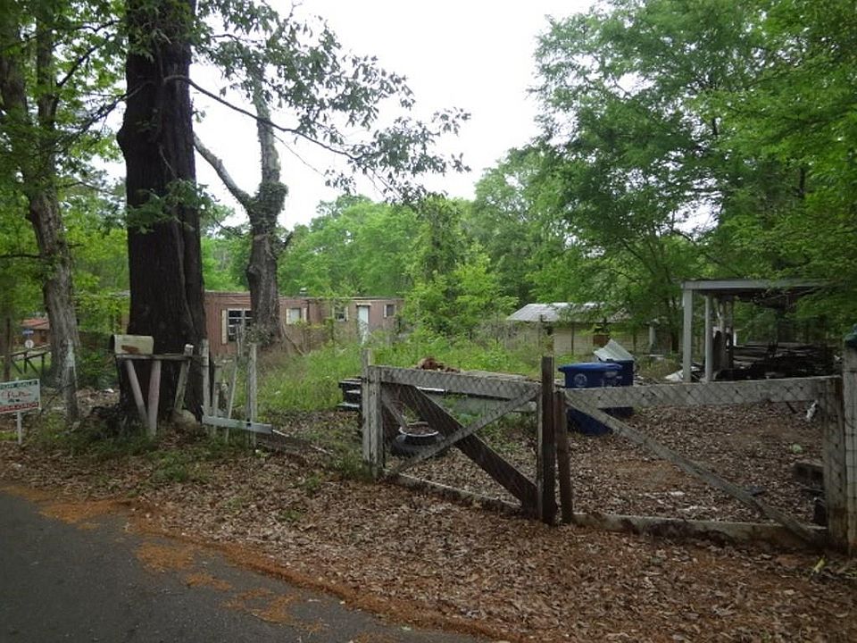 2nd image of 1428 Sawyer St