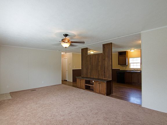 4th image of 506 Johns Creek St
