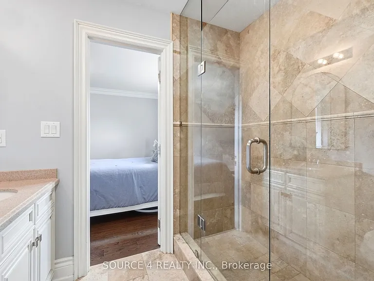 39 Amesbury Dr — Photo 27