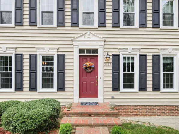 3117 Woods Cove Ln, Woodbridge, VA 22192