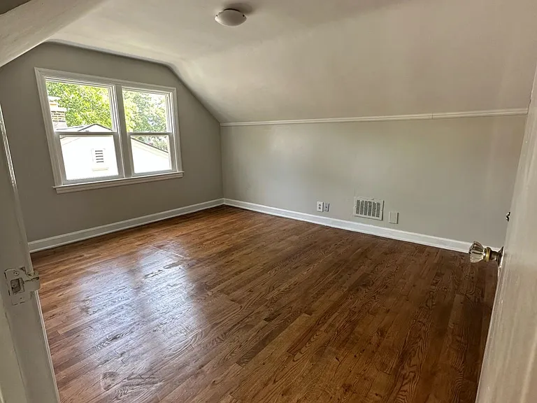 825 E Hampton Ave — Photo 15