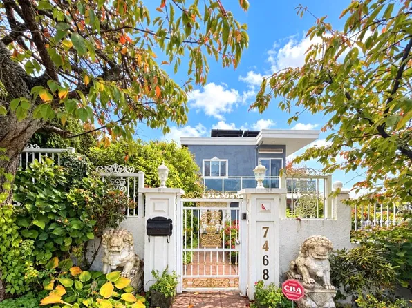 7468 Curtis St, Burnaby, BC V5A 1K5