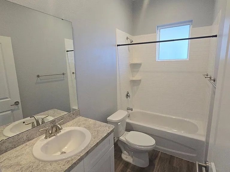 760 Avenue C SW — Photo 7