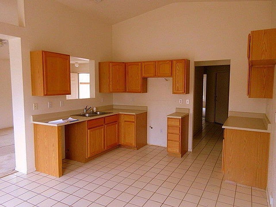 2nd image of 6011 Hemlock Ave NW