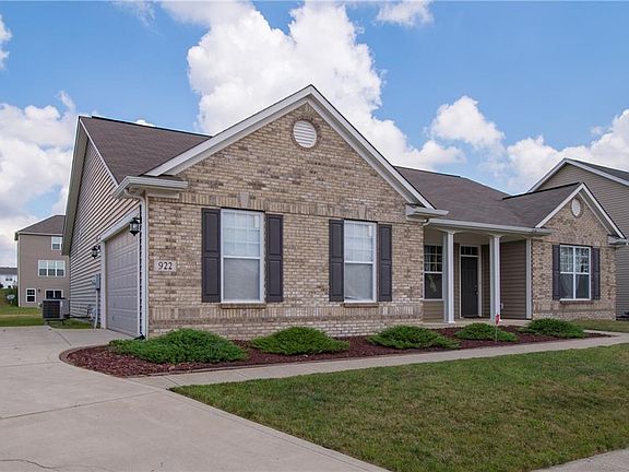3rd image of 922 Morley Ln