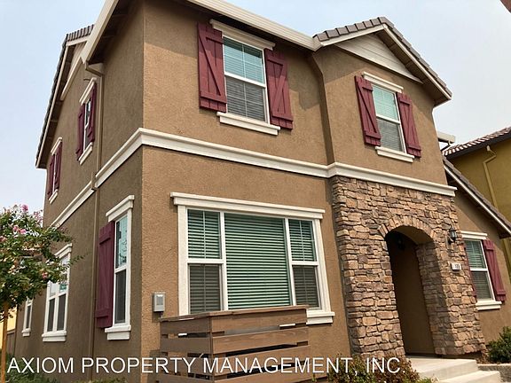 2nd image of 105 Huddlestone Cir