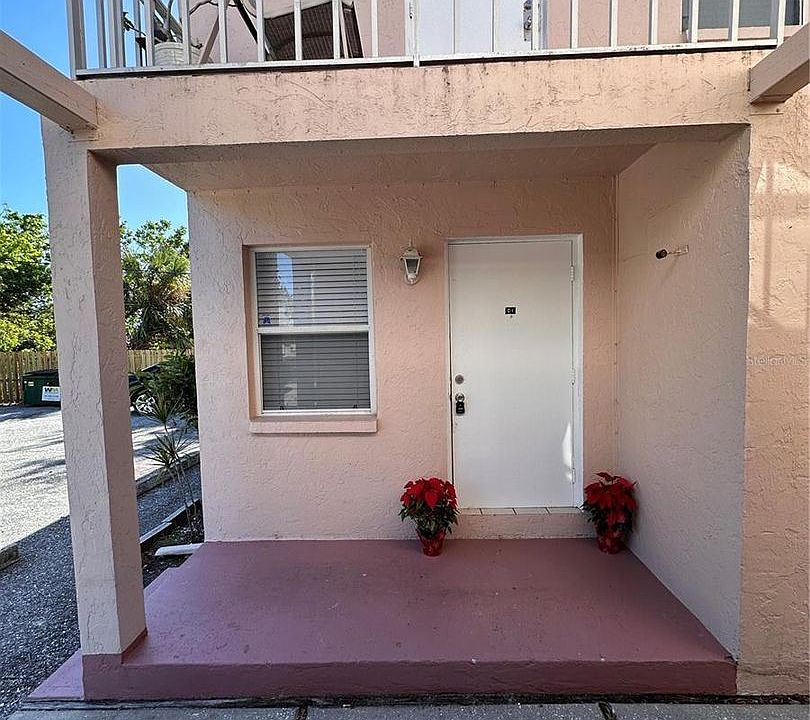 1st image of 1630 Redwood St #1C
