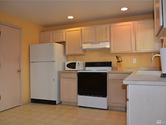 3rd image of 7534 Arcade Pl NW
