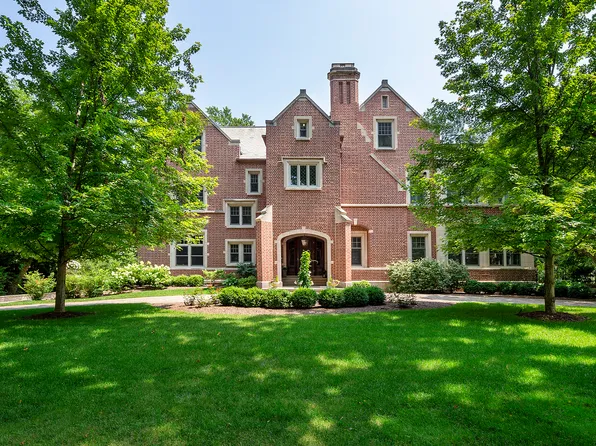 635 Maple St, Winnetka, IL 60093