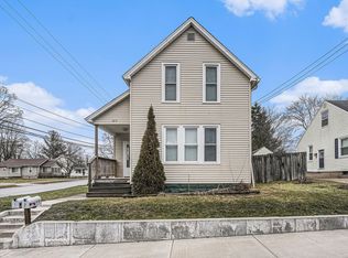1410 Emerald Ave NE, Grand Rapids, MI 49505