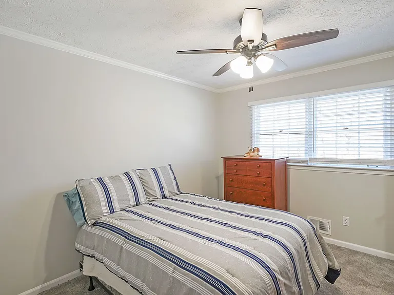 752 Mountainbrooke Cir — Photo 12
