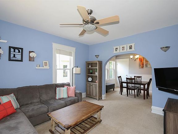 3rd image of 4220 Hegner Ave