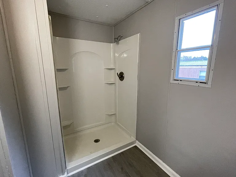 126 Alex Dr — Photo 8