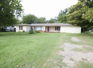 211 McAnear St, Cleburne, TX 76033