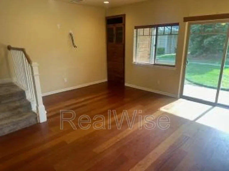 1709 Softwood Way — Photo 21