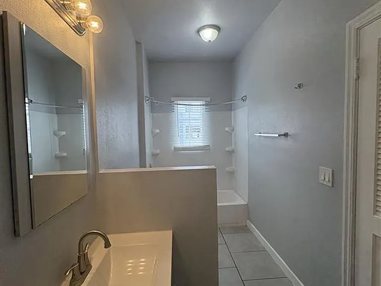 1000 Redondo Ave — Photo 10