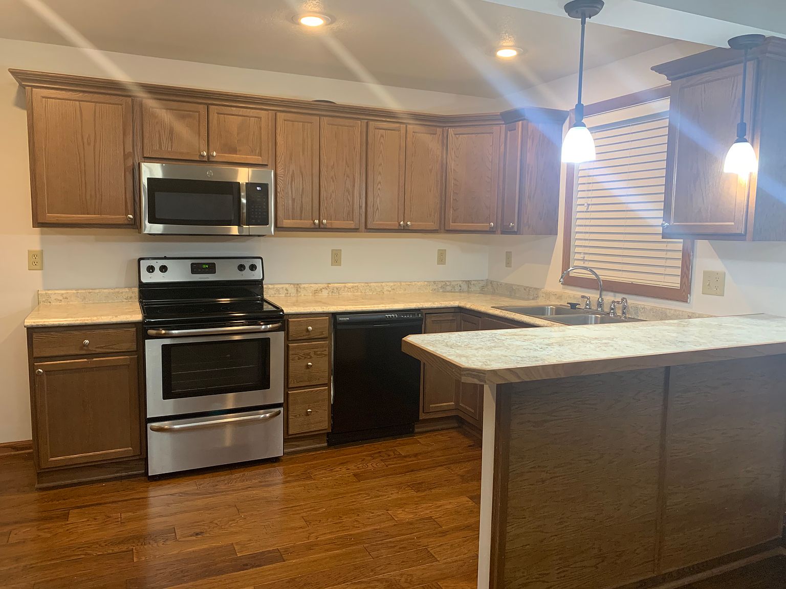 516 S D St, Oskaloosa, IA 52577 Zillow