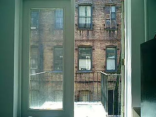 Rented by R New York | media 25