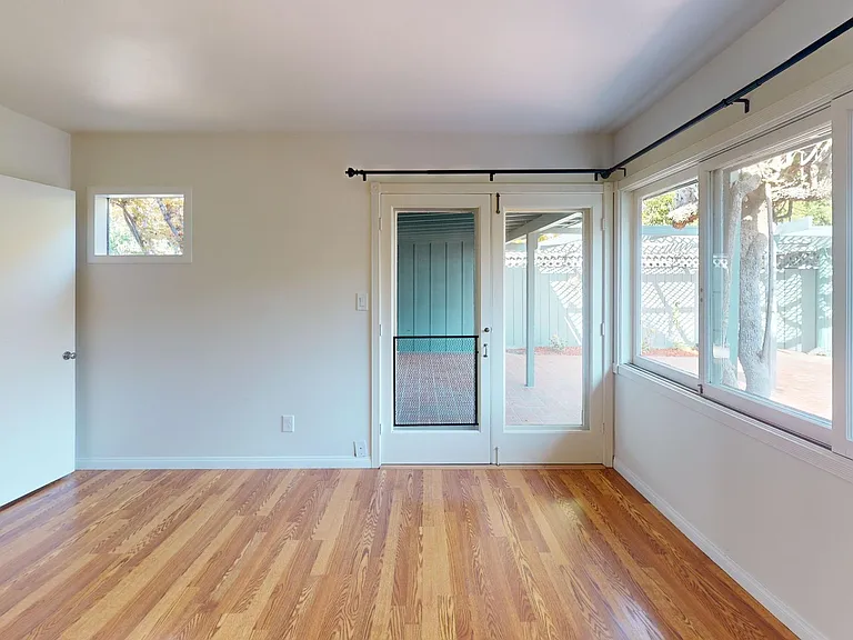 1811 Visalia Row — Photo 11